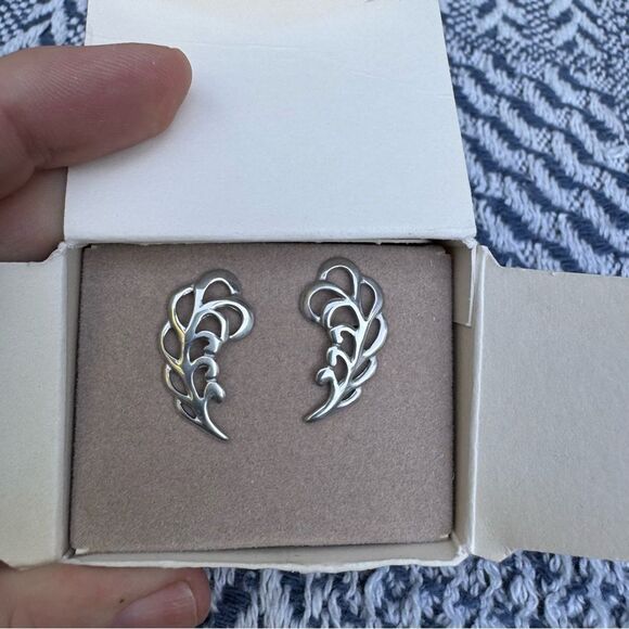 Vintage Avon Silver Feather Earrings - Picture 1 of 4